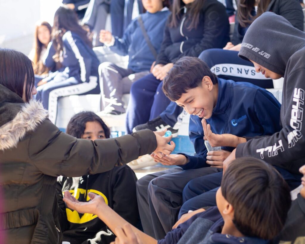 Fomentan conciencia ambiental con taller de germinación en secundaria de San José de la Boca