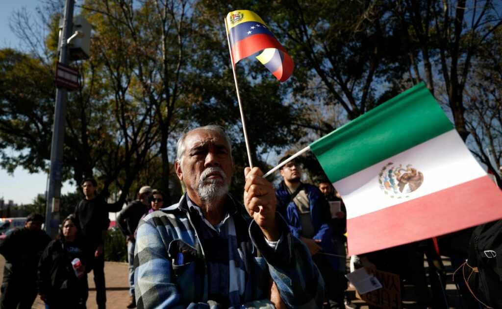 SRE rechaza intervención militar en Venezuela y llama al diálogo