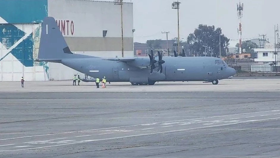 Gabinete de Seguridad aclara que avión militar de EU que aterrizó en Toluca fue autorizado