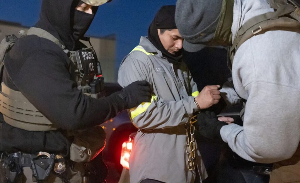 ICE registra aumento récord en arrestos de latinos sin antecedentes penales
