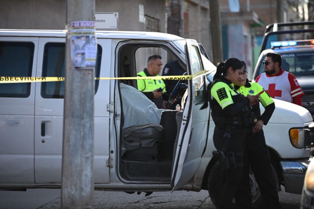 Un varón pierde la vida a bordo de una camioneta