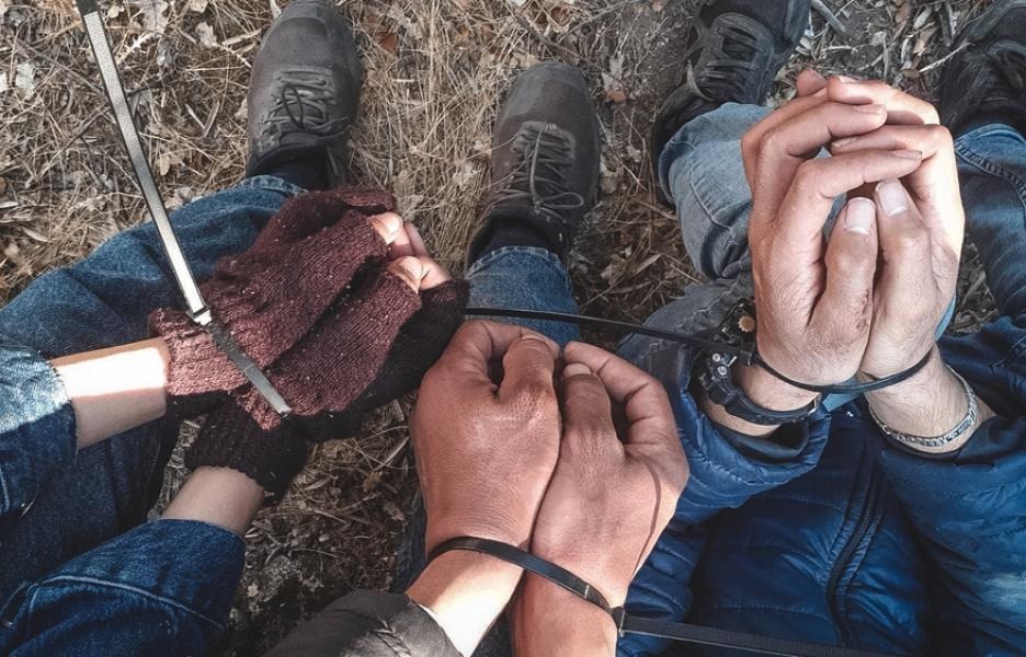Detienen a banda que presuntamente robó tráiler con placas de acero