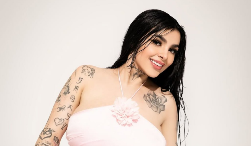 Karely Ruiz Anuncia rifa de liposucción para sus seguidoras