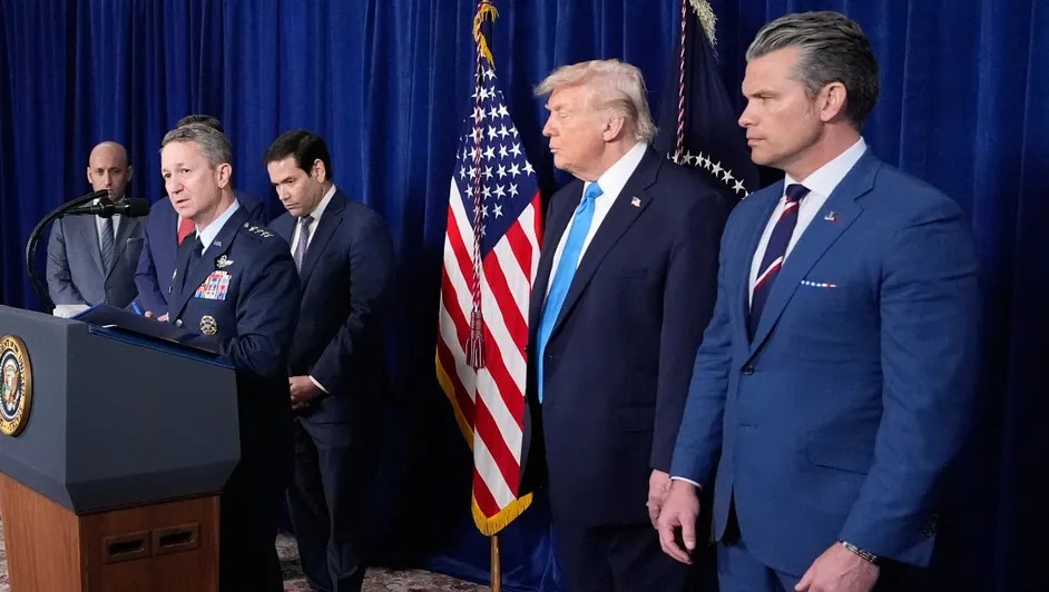Trump designa a Rubio, Hegseth y Miller para liderar la transición en Venezuela