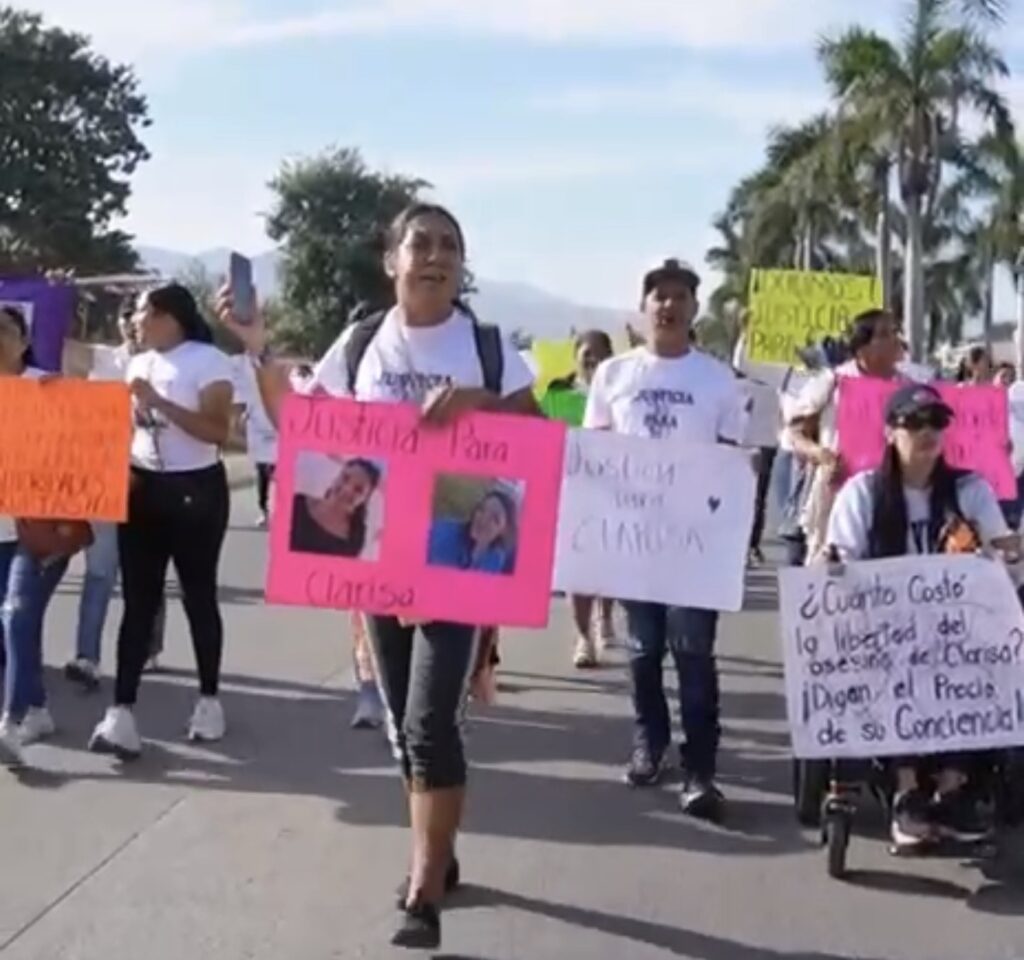 Puerto Vallarta bajo parálisis: Bloqueos cumplen más de 30 horas