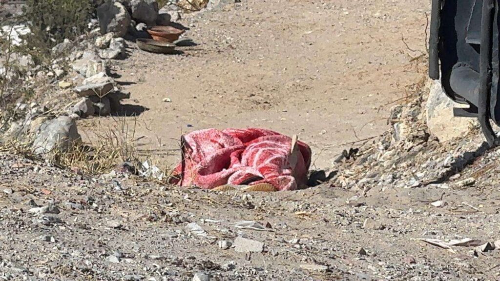 Abandonan cuerpo envuelto en cobija en la colonia Francisco Villa