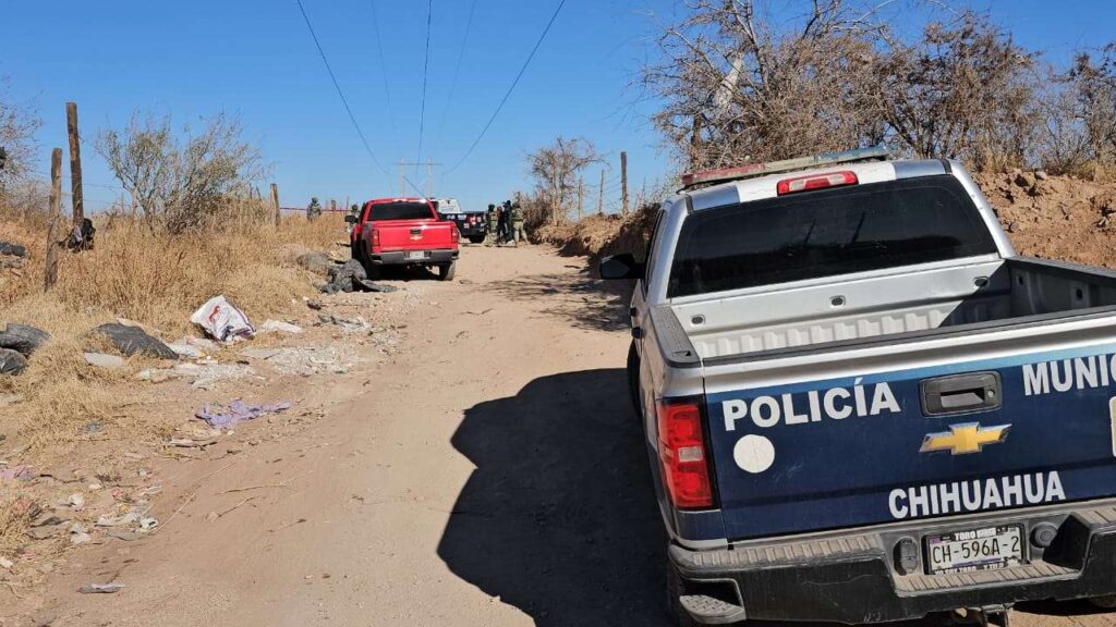 Ejecutan a hombre y lo cubren con llantas en la avenida de las Industrias