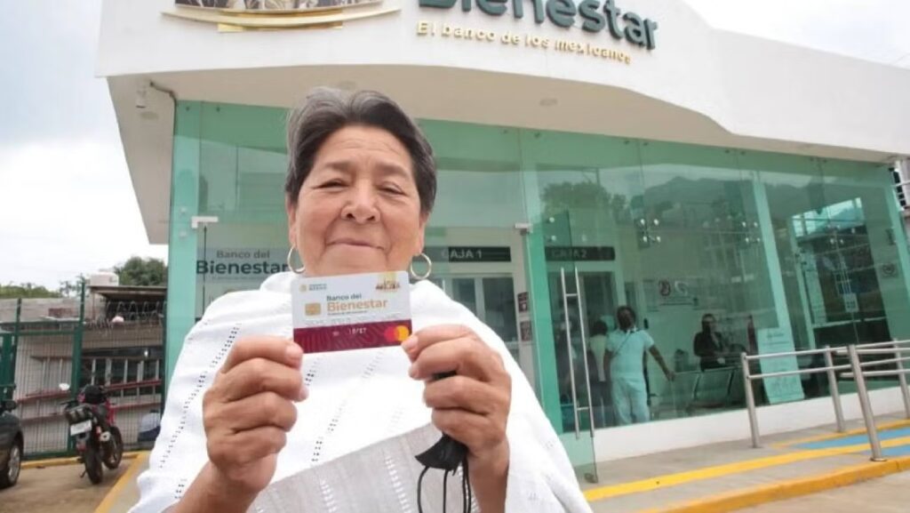 Familiares que roben la Pensión Bienestar de sus padres podrían enfrentar 8 años de prisión