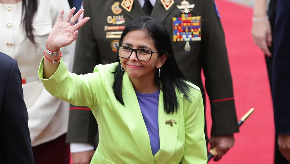 Delcy Rodríguez impulsa reformas petroleras para atraer inversión extranjera en Venezuela