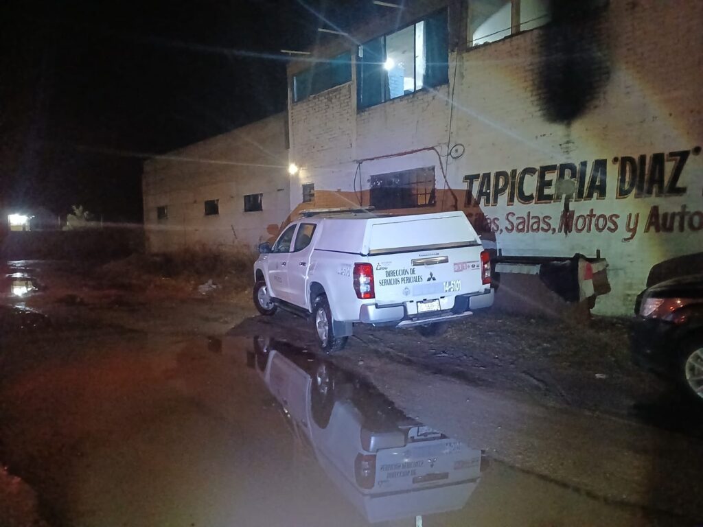 Buscan y encuentran a Pedro sin vida, en su tapicería en Santiago