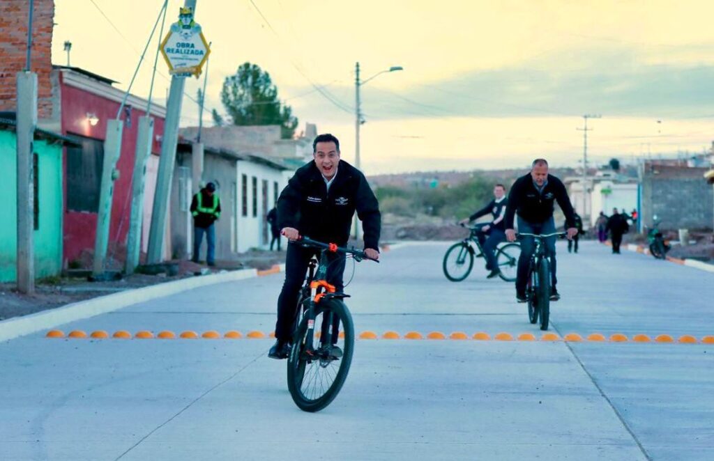 Pavimentación, obras y nuevas vialidades este 2026 para la gran familia duranguense: