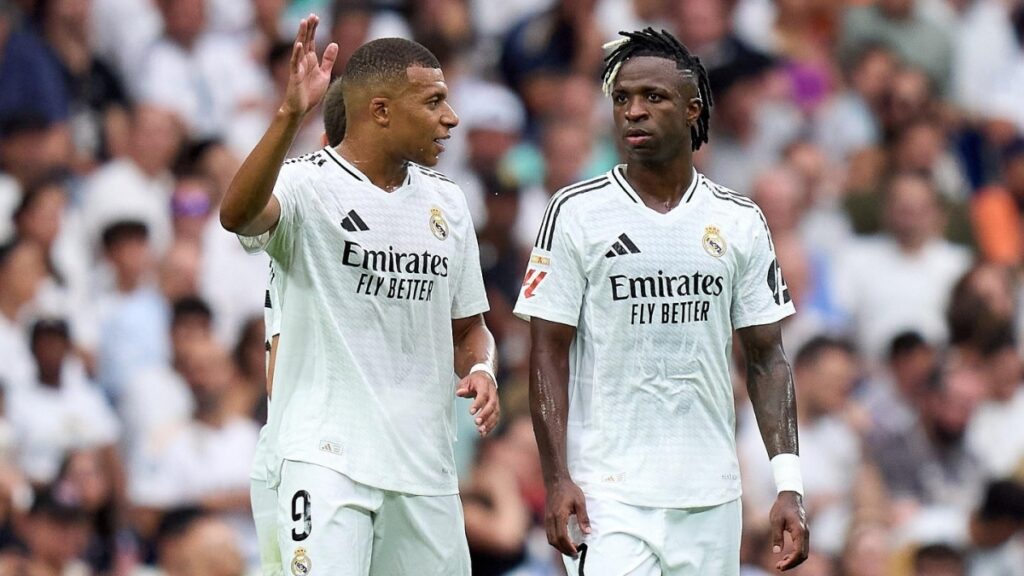 Kylian Mbappé defiende a Vinicius Jr. de nuevo