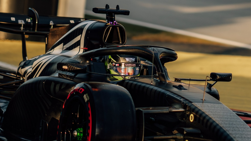 Hamilton lidera el cierre en Barcelona: Ferrari brilla en el adiós a los test privados
