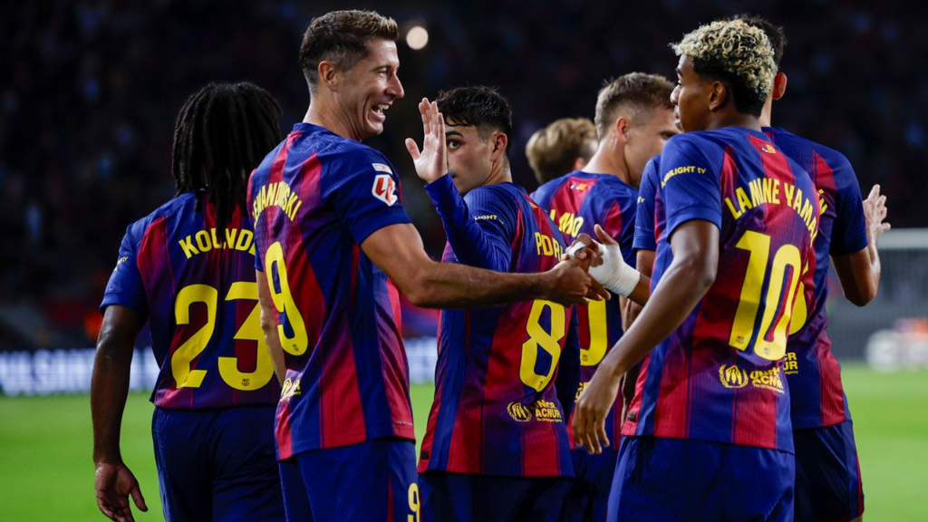 El Barcelona golea al Real Oviedo y recupera el liderato de LaLiga