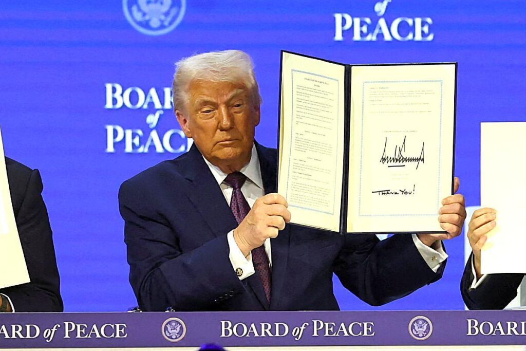 Trump lanza en Davos su Consejo de Paz con apoyo de líderes internacionales