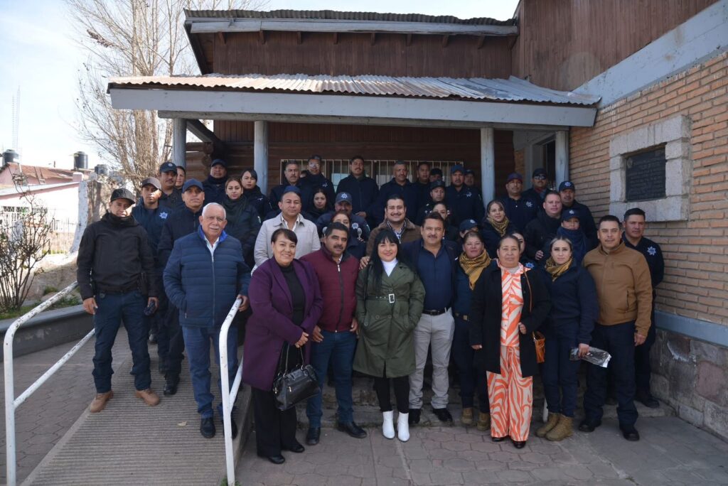 Reconocen la valentía y entrega de la policía municipal