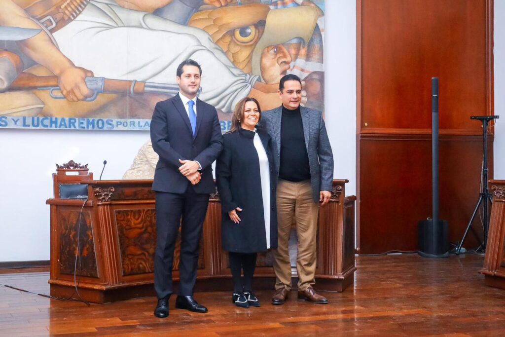 Fortalece Toño Ochoa equipo de gobierno para dar mejores resultados a los duranguenses