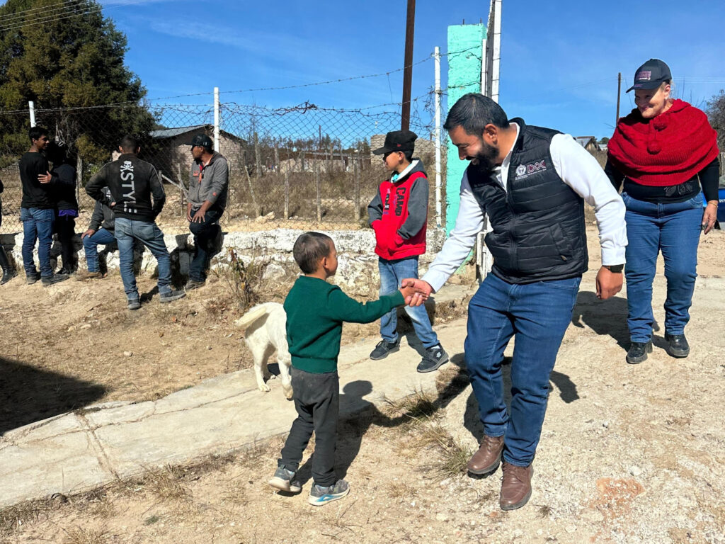 Faltan maestros en comunidades de Durango, contradice Morena a la SEED