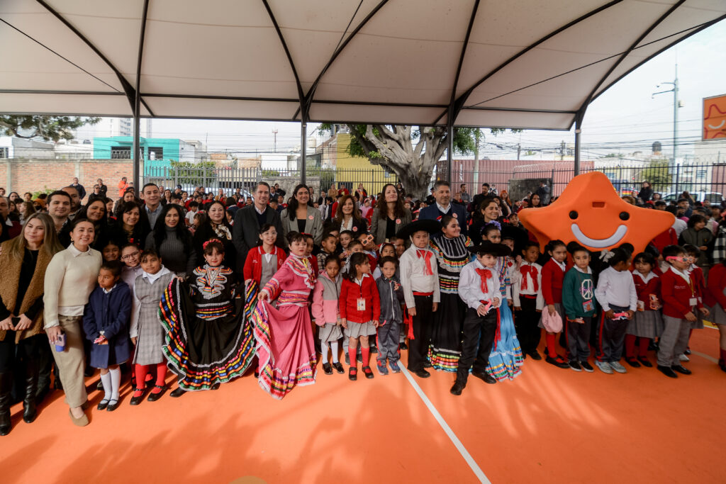Inauguran planteles educativos rehabilitados con el programa Jalisco con Estrella