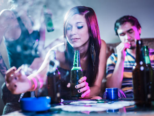 Generación Z: Disminuyen drásticamente el consumo de alcohol