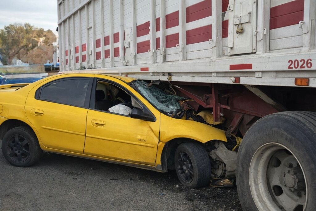 Accidente vehicular en el Periférico Luis Donaldo Colosio