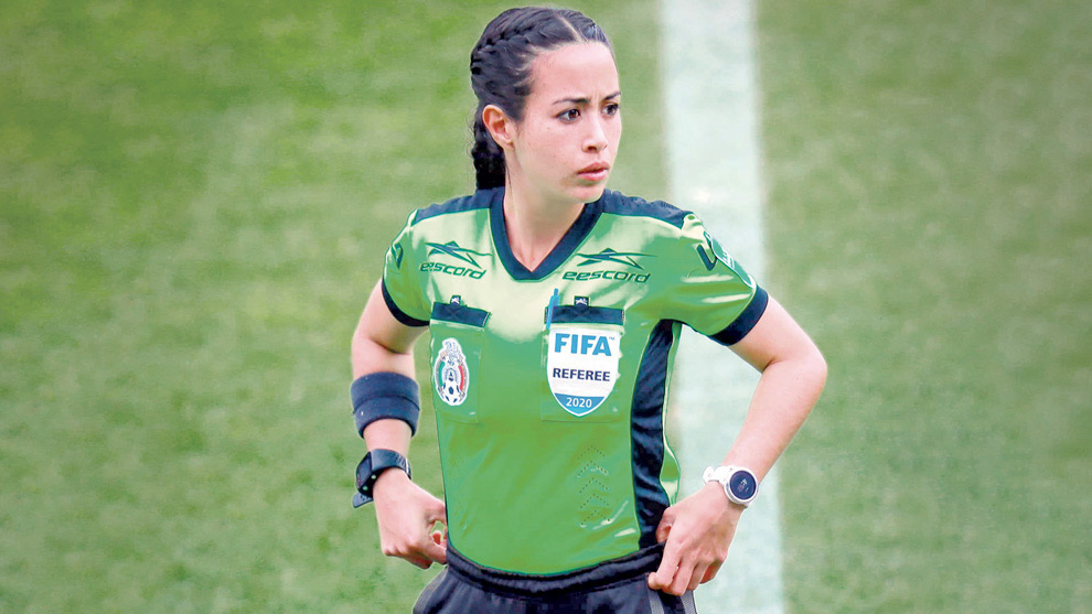 Katia Itzel García: Árbitra mexicana reconocida a nivel Mundial