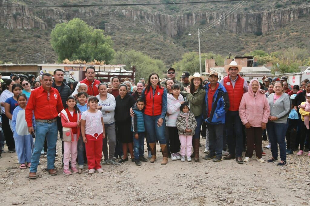 CNC Durango recorre comunidades y entrega apoyos a familias del medio rural