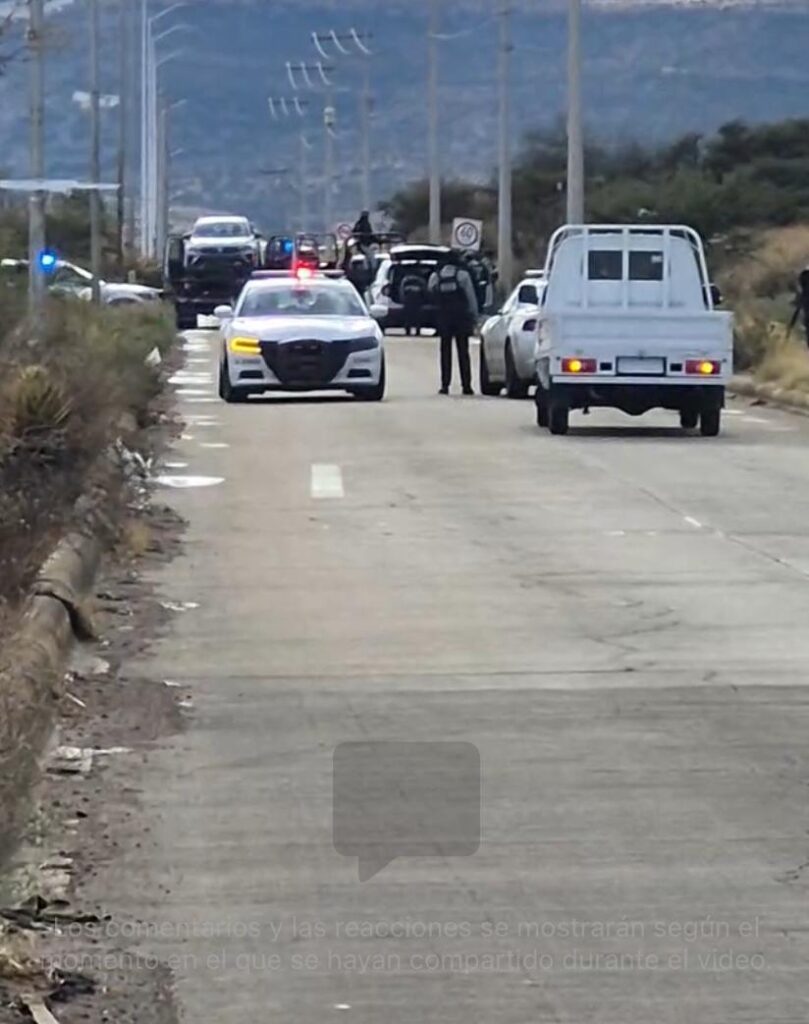 Operativo de la Guardia Nacional para arrestar a sujeto que manejaba auto robado