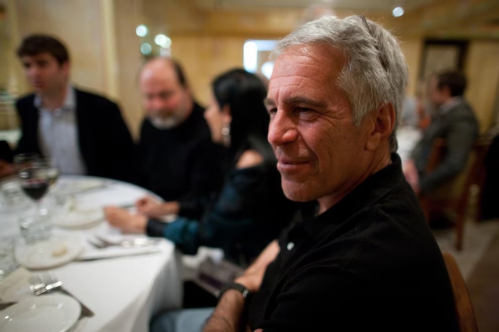 EU publica 2 mil videos y 180 mil fotos de los archivos Epstein