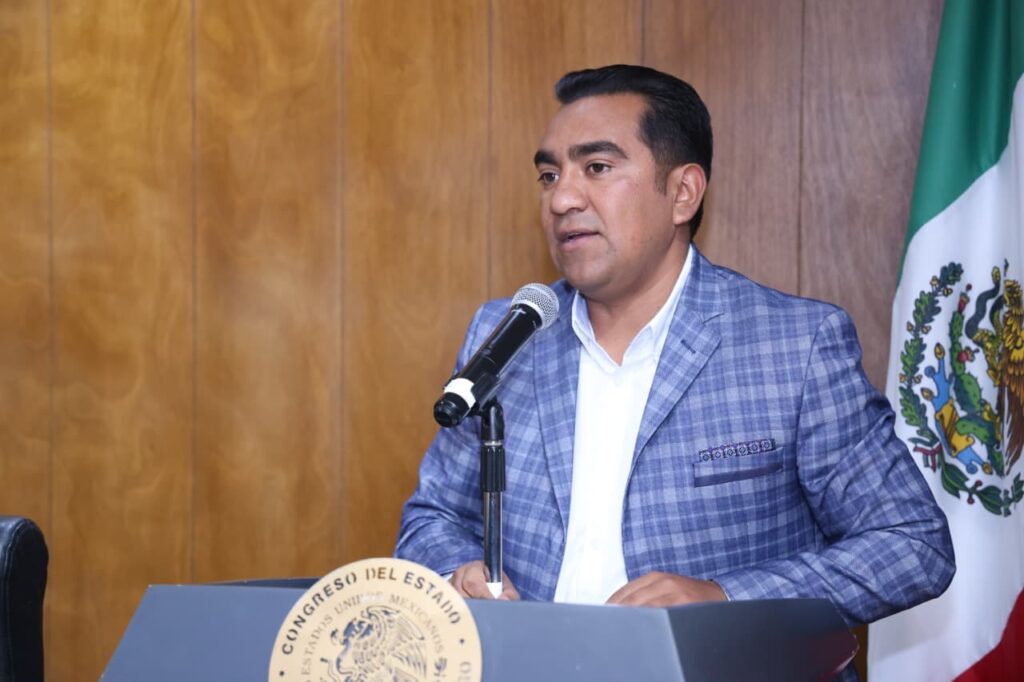 Llaman diputados del PRI a legislar en favor de la gente.