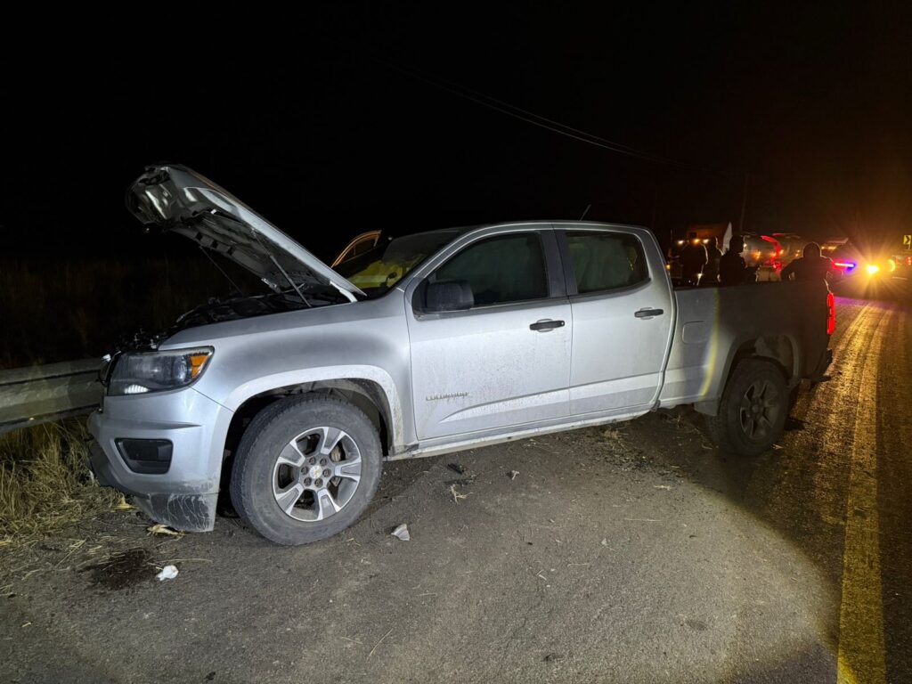 ¡Anoche aparatoso accidente en carretera, no hubo lesionados!