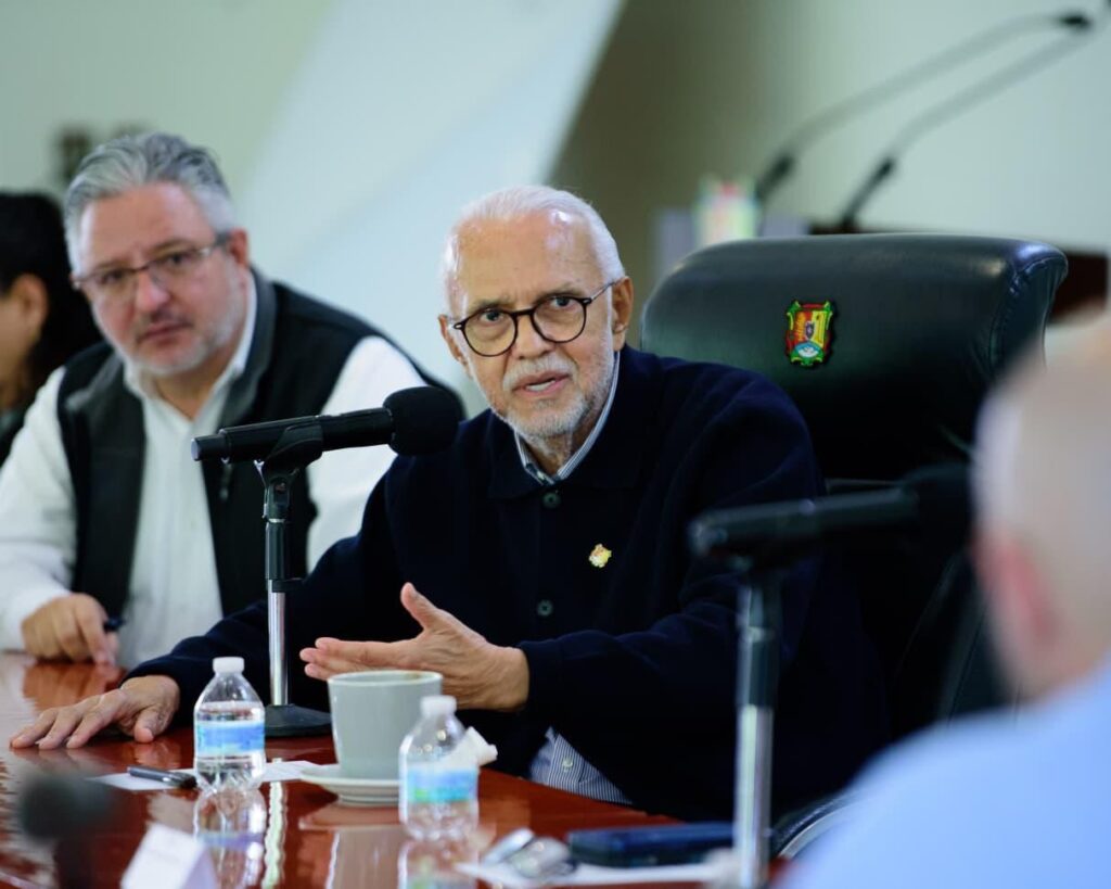 El gobernador Miguel Ángel Navarro Quintero, sostuvo un encuentro con empresarios vinculados al proyecto Puerto Seco