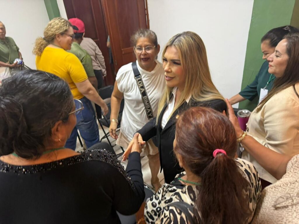Miguel Ángel Navarro Quintero autoriza apoyo financiero a Tuxpan para cubrir adeudos laborales