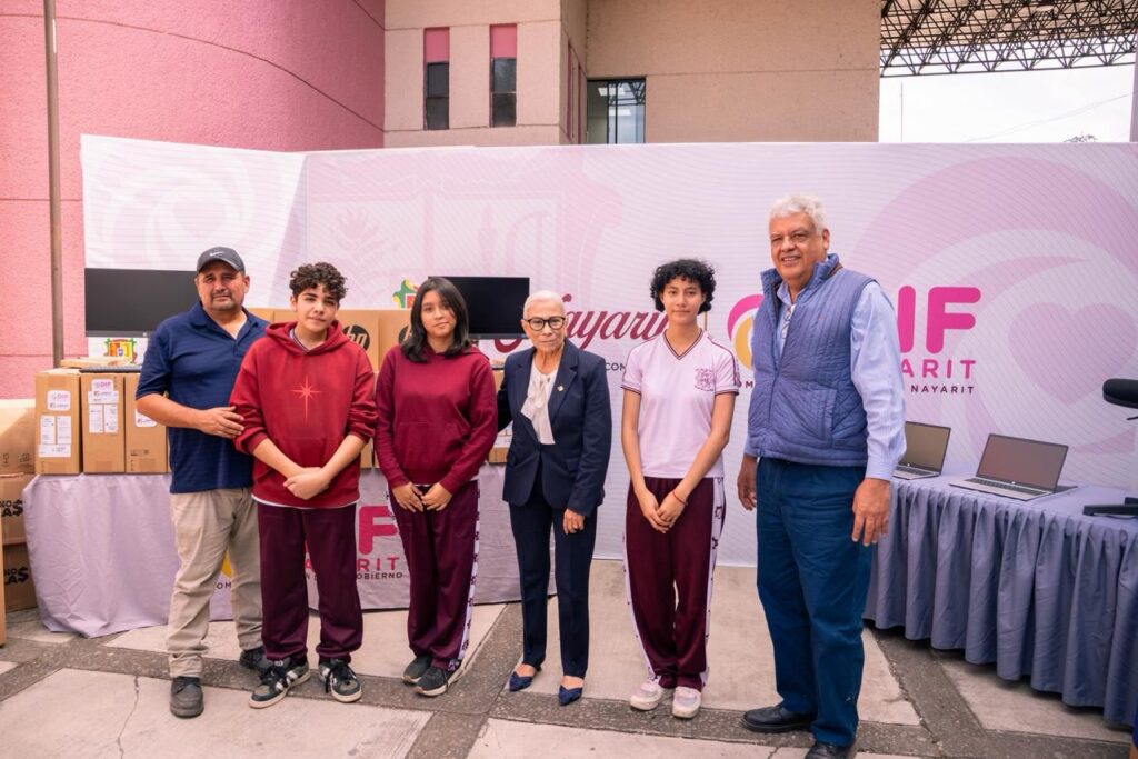 Beatriz Estrada transforma vidas con la entrega de apoyos a quienes más lo necesitan