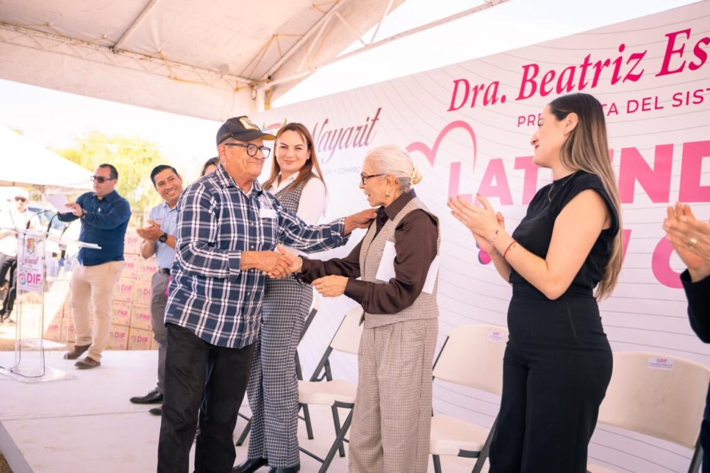 Beatriz Estrada mejora la salud y el bienestar de las familias de la Cantera, en Tepic