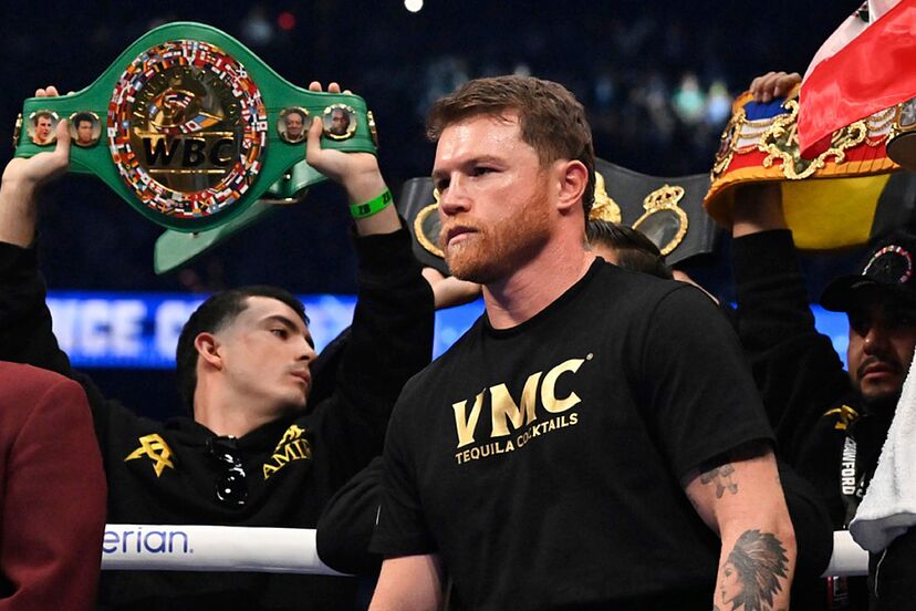 Canelo Álvarez anuncia su regreso al Ring tras operación de codo