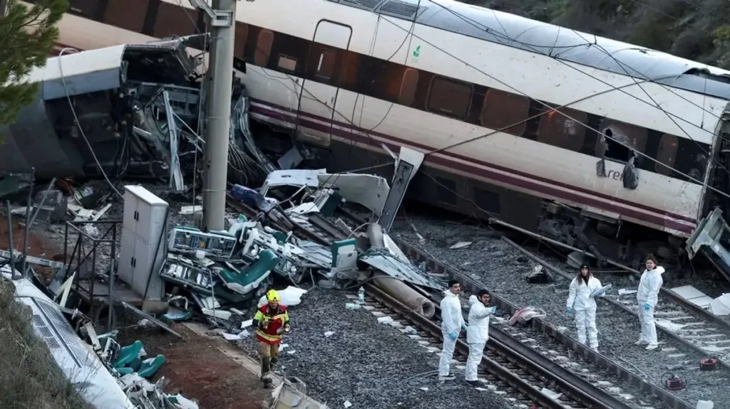 Embajada de México ofrece asistencia consular tras accidente de tren en España