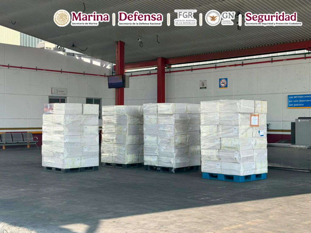 Marina y Aduanas aseguran casi 20 toneladas de tabaco ilegal en el AICM