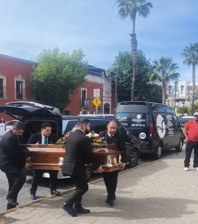 Sentida despedida al cantante Oscar Alvarado “El Chino del Rancho”