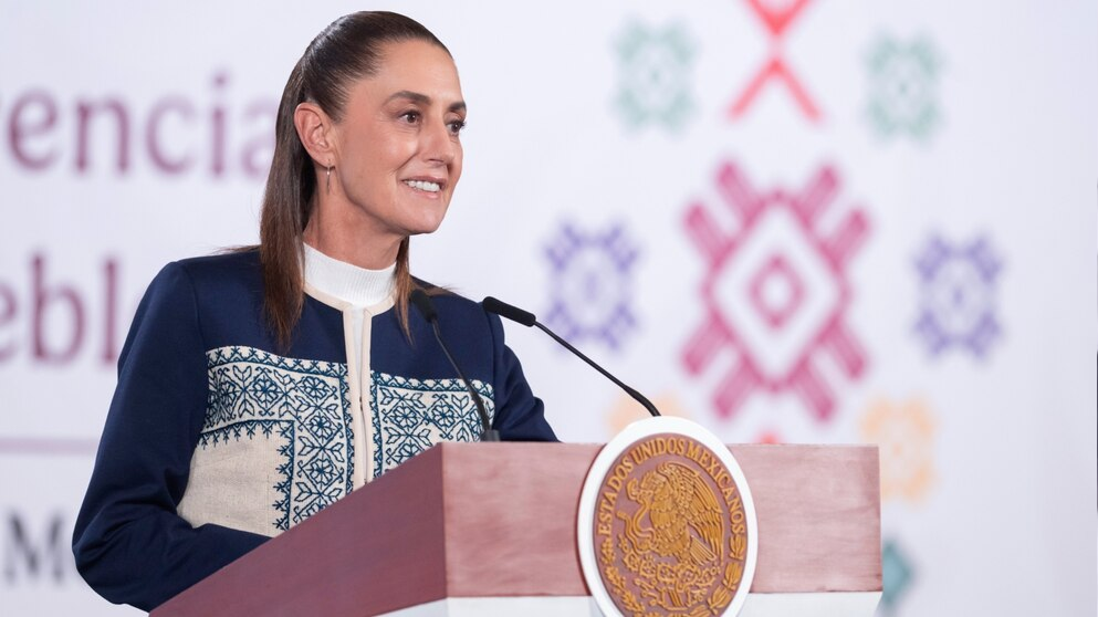 Sheinbaum aclara llegada de avión militar de EU; descarta tropas y sobrevuelos en México