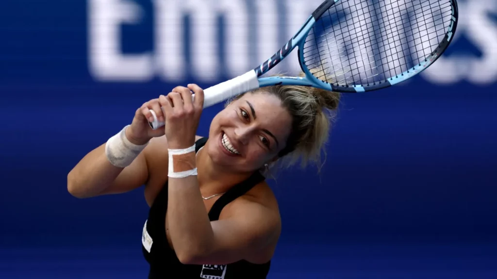 Renata Zarazúa se impone con valentía en el WTA de Auckland