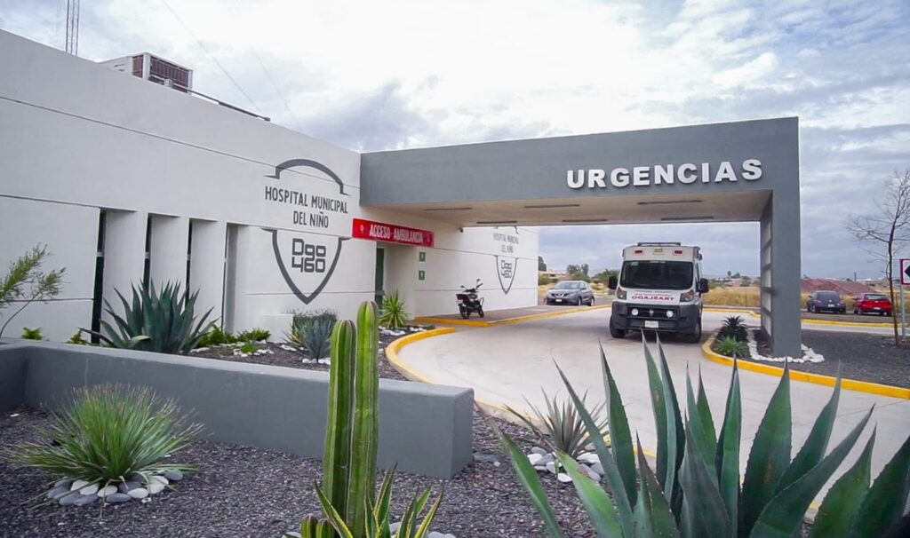 Niño de 6 años golpea en la cara a su hermana de 8 cuando ésta dormía