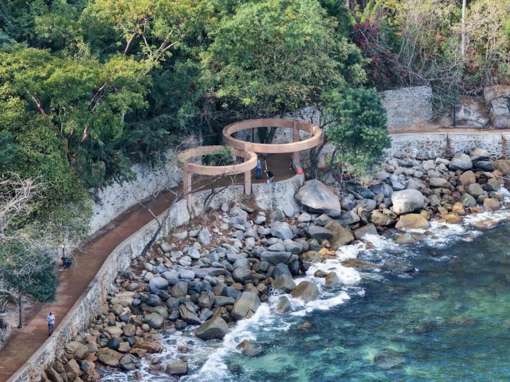 Supervisan avances del andador peatonal de Mismaloya en Puerto Vallarta