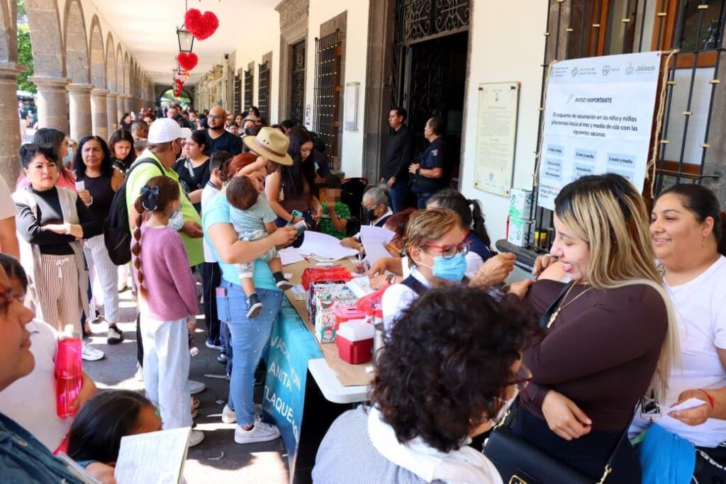 Tlaquepaque extiende uso obligatorio de cubrebocas a todo el personal municipal ante aumento de casos de sarampión