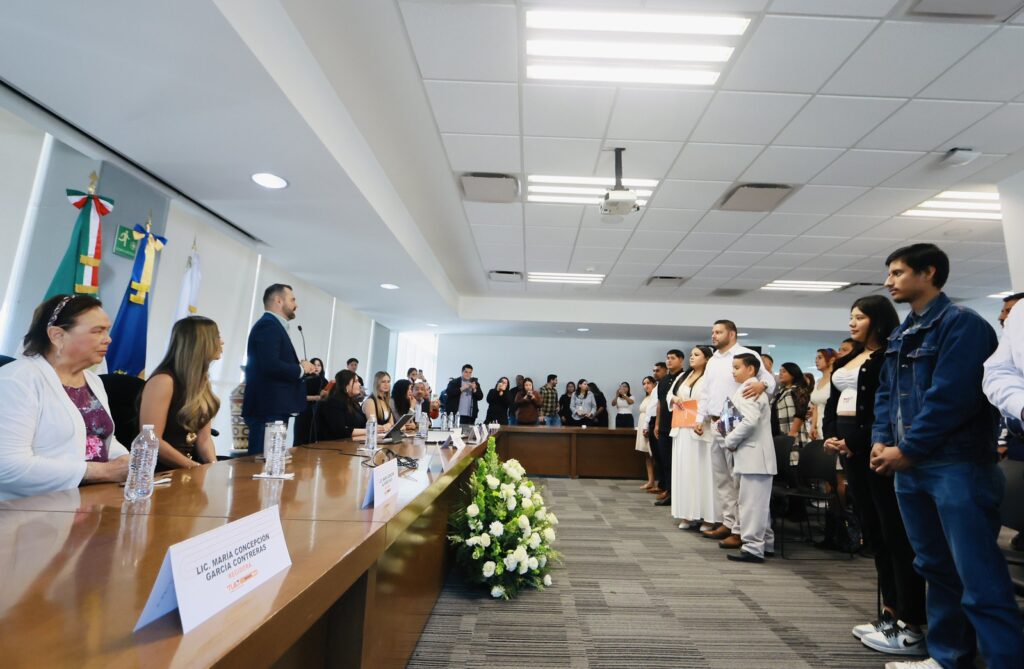 En el Día del Amor y la Amistad, Gerardo Quirino encabeza unión matrimonial de 15 parejas en Tlajomulco