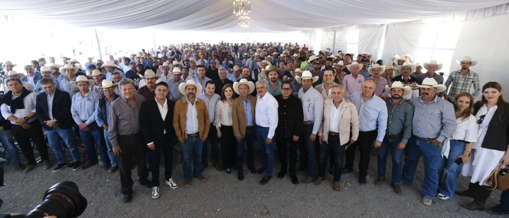 Anuncia Gobierno de Jalisco inversión histórica de 100 millones para fortalecer al sector lechero en Los Altos