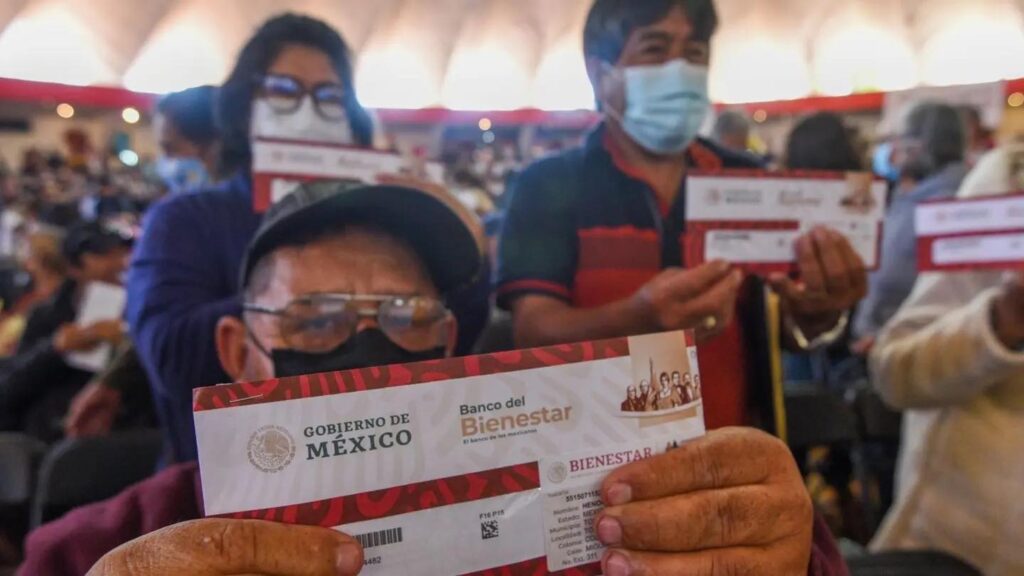 Pagos dobles para Adultos Mayores en Marzo 2026