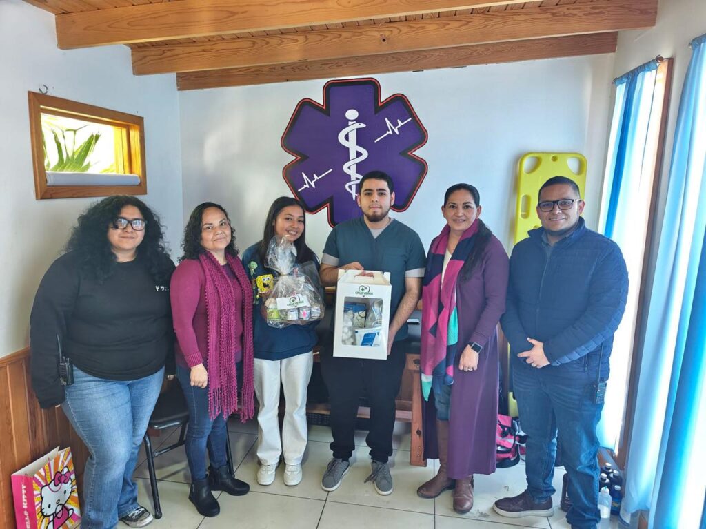 Refuerzan cultura de prevención en el CBTF No. 2 con donación de equipo médico