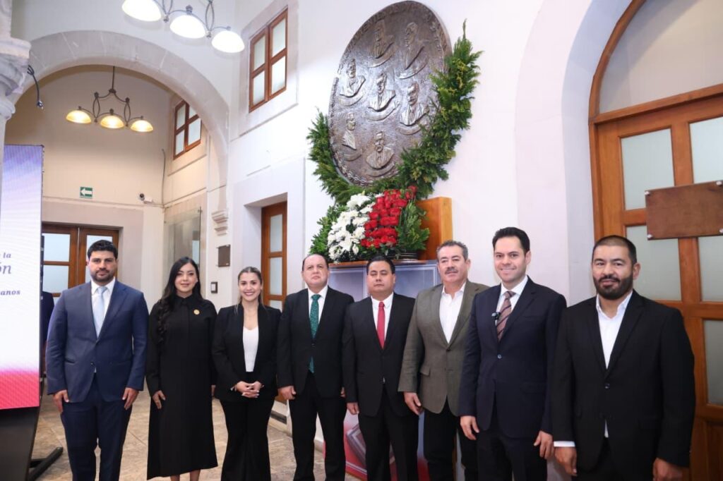 Encabezan poderes de Durango conmemoración del 109 Aniversario de la Constitución
