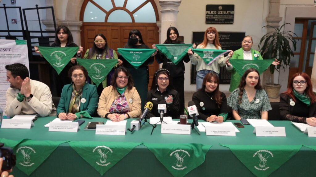 Feministas exigen despenalización del aborto en Durango